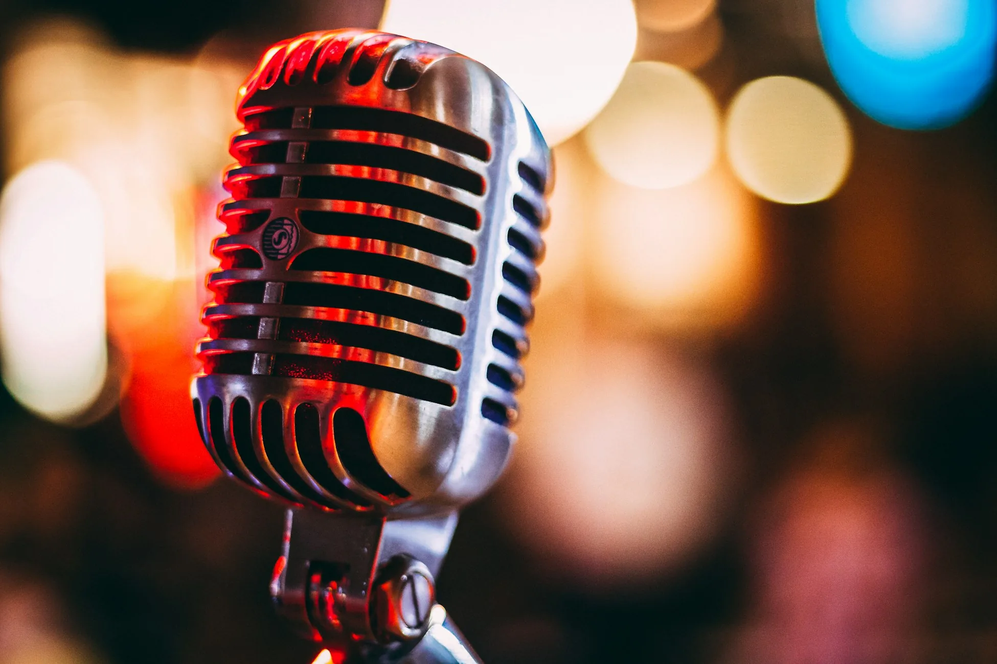 Young performers developing voice, drama and stage confidence